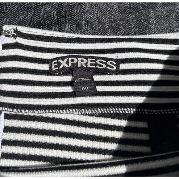 Express Skirt Womens 00 Mini Black and White Striped Y2K Style Flair Small Stain - Picture 2 of 6